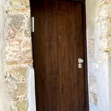 Porta Maggio Ii * טרצ'ינה